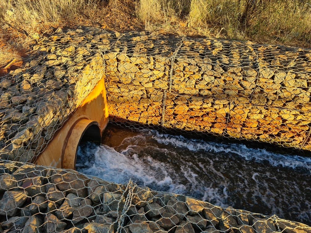 Water drainage underground